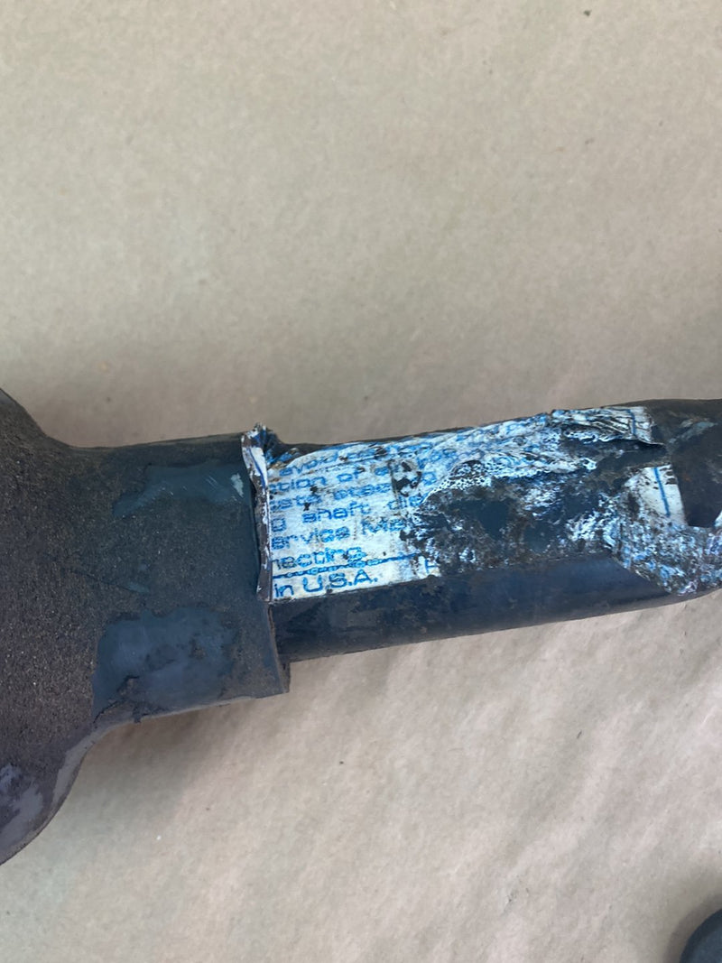 1988-1998 Chevy Silverado GMT400 Steering Intermediate Shaft w/ Boot 26040127