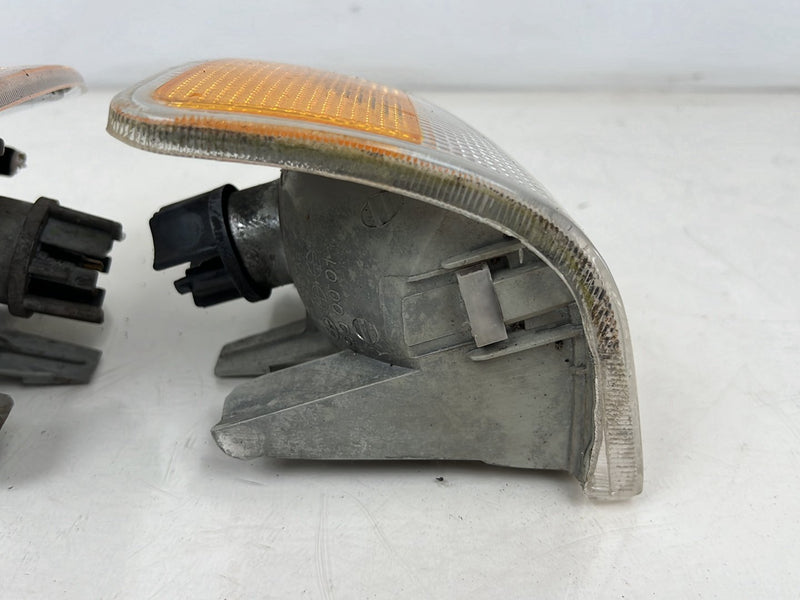 1990-1992 Volvo 740 745 940 Front Right & Left Turn Signal Light Lamp Pair OEM #5894EM
