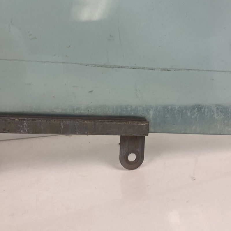 1975-1980 Volvo 244 Front Right RH Window Glass 77202001 OEM #4897M
