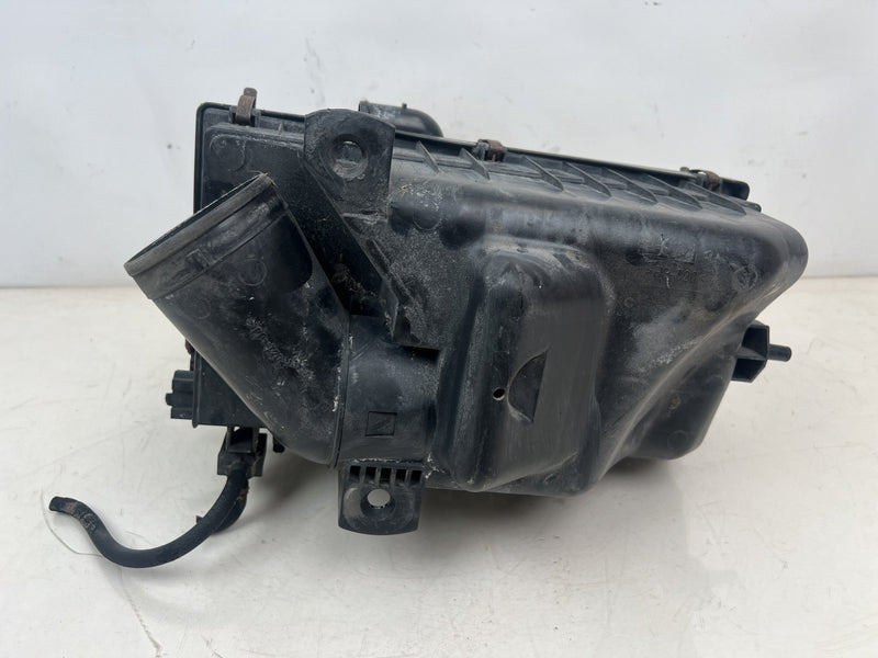 1998-2000 Volvo S70 V70 XC Air Filter Cleaner Housing Box 9189152 OEM #6863EM