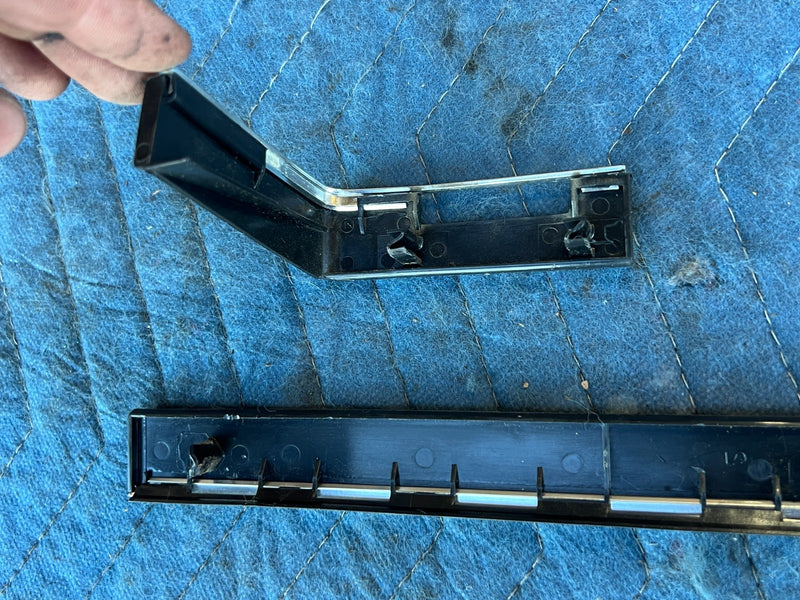 1986-1993 Volvo 240 244 245 Dash Vent End Corner Trim Chrome OEM #4400EM