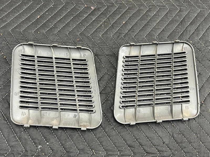1998-2002 Isuzu Trooper Pair LH & RH Speaker Cover Grille Trim 76820 OEM #870EM