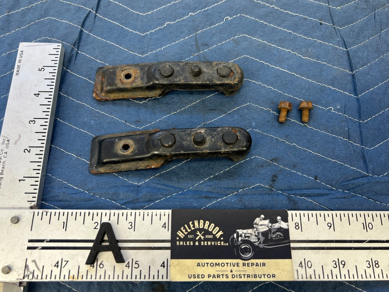 1992-1995 Volvo 940 740 Upper Radiator Support Bracket Mount Pair OEM #3181EM