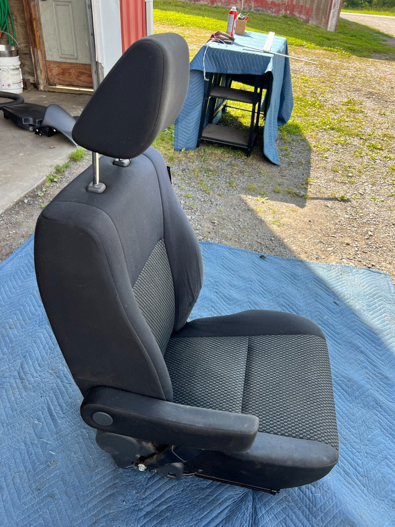 2010-2013 Suzuki SX4 Hatchback Driver L Left Front Bucket Seat Cloth OEM #1258CN