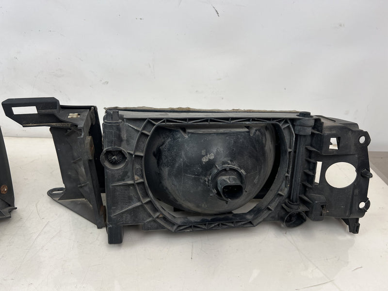 1989-1995 Volvo 740 940 Left Right Non-Fog Light Headlight Lamp Pair OEM #6798EM