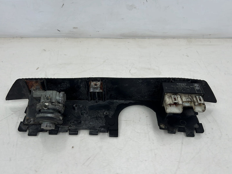 1993-1997 Volvo 850 Vacuum Valve & Cooling Fan Relay 9442933 OEM