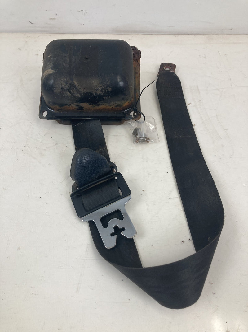 1981-1985 Volvo 240 245 Seat Belt Front Left 1313427 1210574 OEM