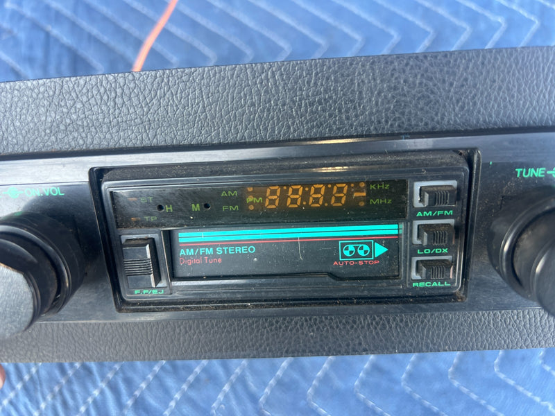 1967-1974 Volvo 140 142 144 145 Radio Stereo AM FM 340DGL Head Unit OEM #4907EM