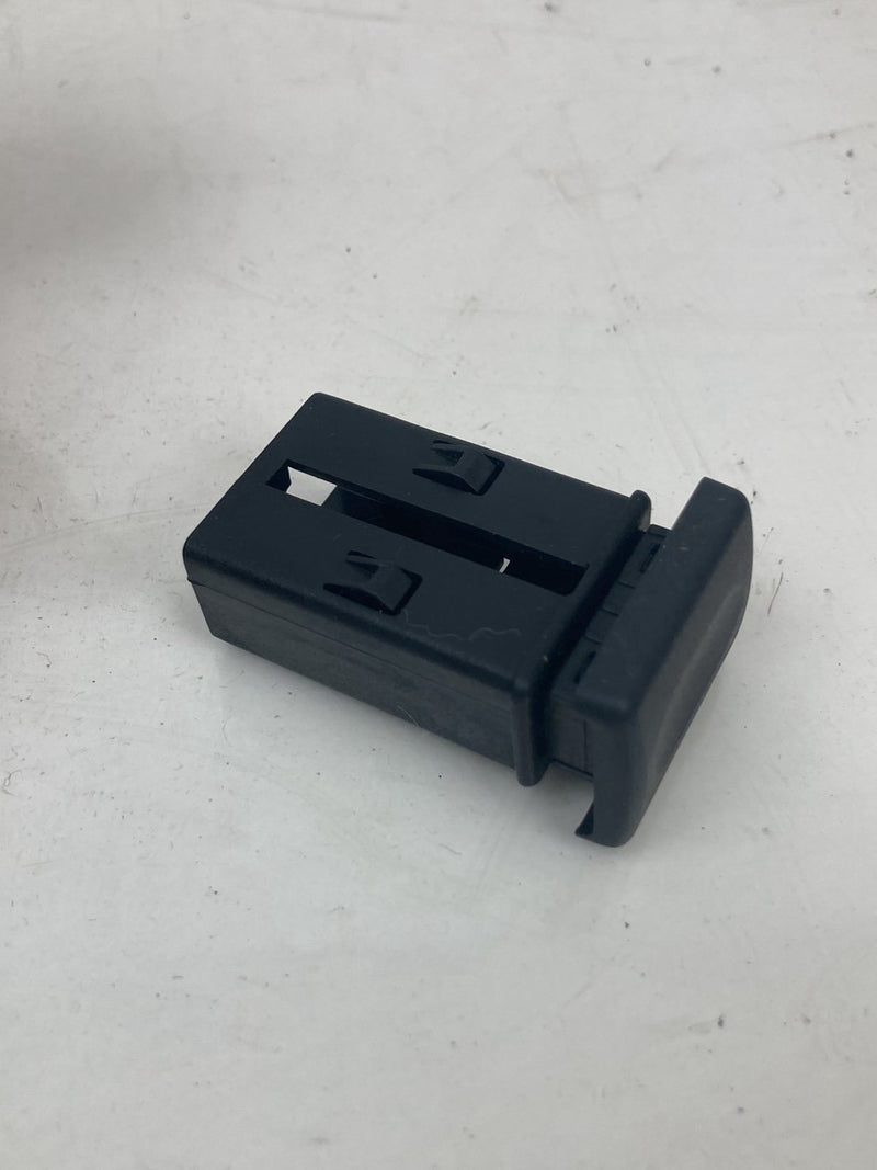 1999-2004 Land Rover Discovery II L550 Switch Blank Filler 9578705 OEM #5038M