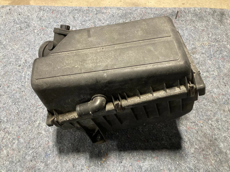 1992-1997 Volvo 850 GLT Air Filter Box And MAF Sensor 0280217197 OEM #670M