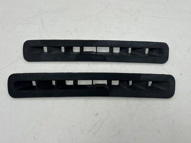 1967-1974 Volvo 140 142 Dash Right & Left Defrost Heat Vent Pair OEM #6496EM