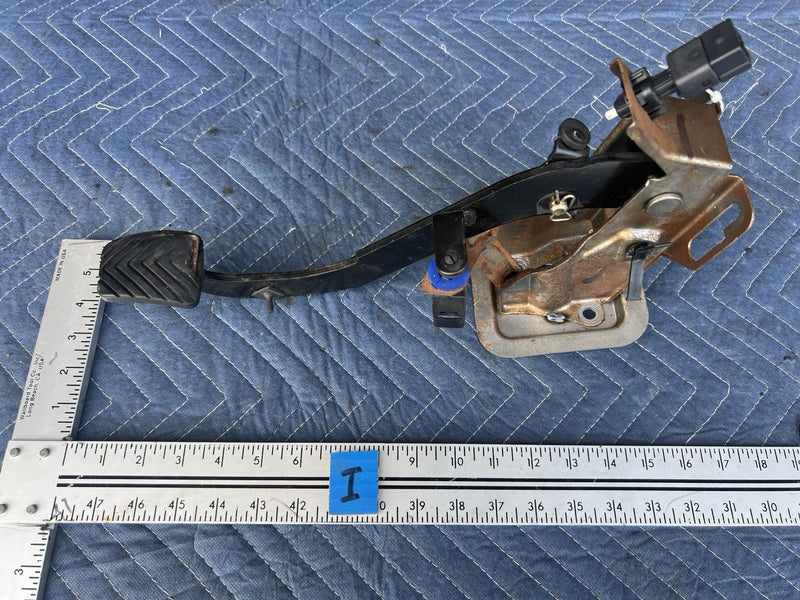 2006-2012 Mitsubishi Eclipse Clutch Pedal Assembly 5 Speed Manual OEM #3527M