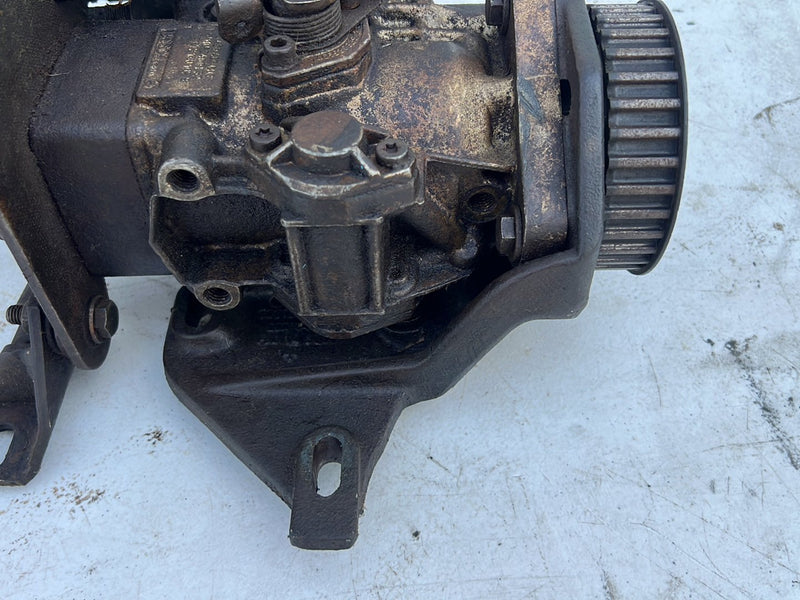 1975-1980 Volvo 244 D24 Diesel Bosch Fuel Injection Pump w/ Linkage OEM #5430EM