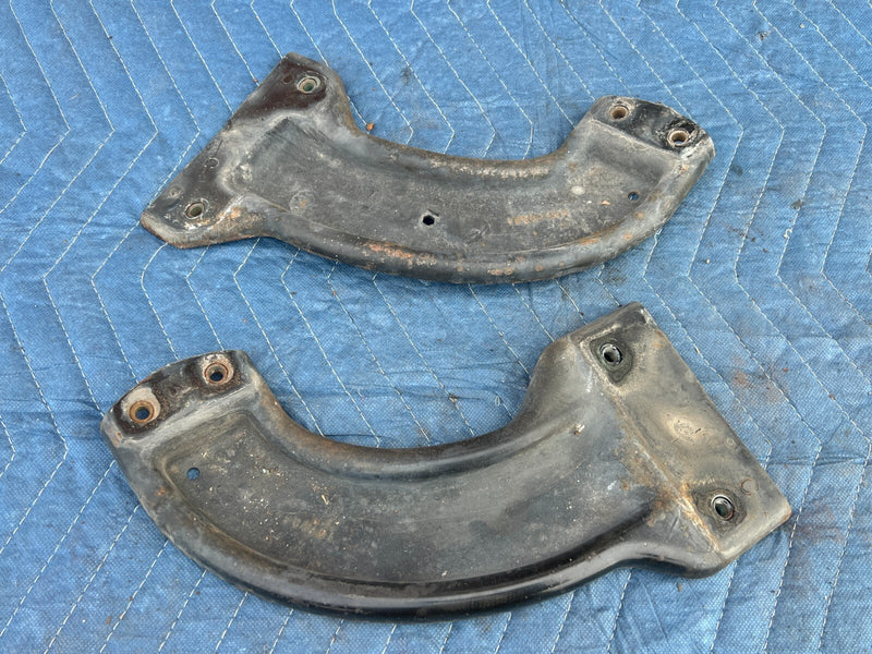 1999-2002 Chevy Silverado GM Fender Brace Support Angle Brackets OEM #1848CN