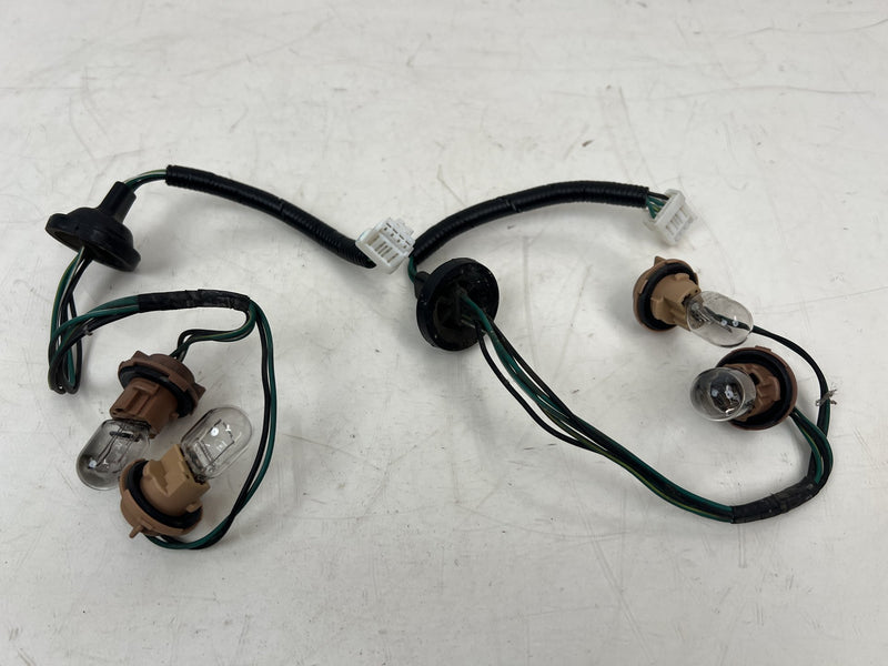 2008-2010 Nissan Rogue Rear Tail Light Socket Wiring Harness Pair OEM #6804EM