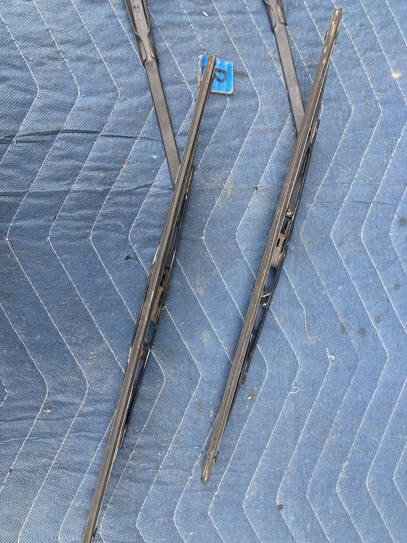 1997-2002 Jeep Wrangler TJ Wiper Arms Pair 2 Left Right Blades OEM #3240M