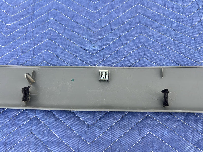 Chevrolet Silverado - Rear Window Trim PN: 15772042