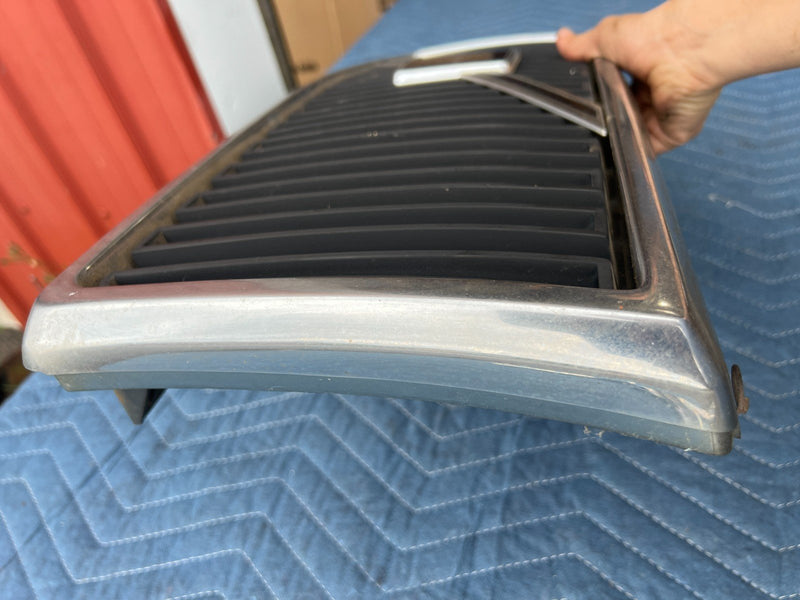 1986-1993 Volvo 240 244 245 Front Grille Trim Hood 1312657 Chrome OEM #4077EM