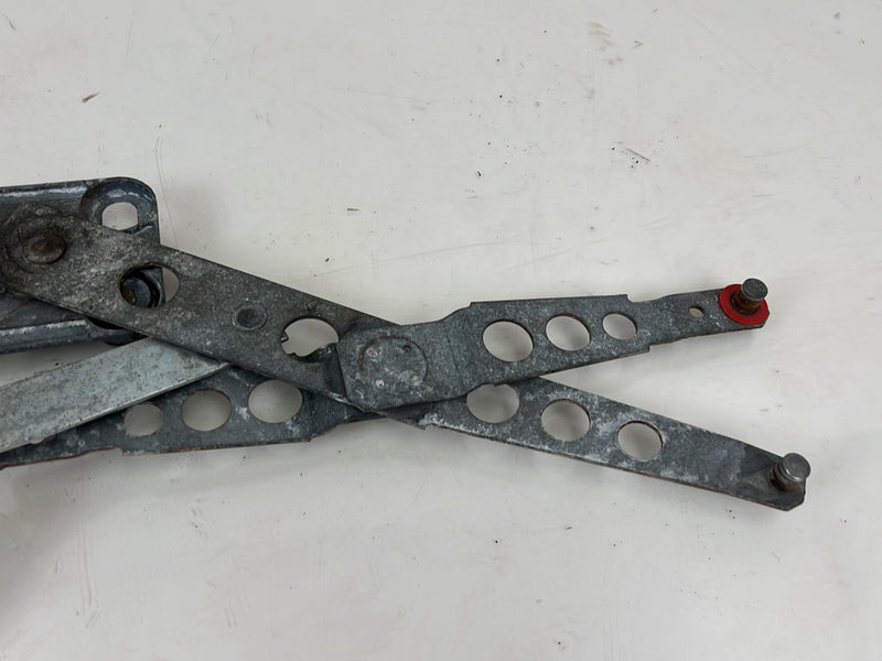 1986-1993 Volvo 240 244 Front Driver Left Window Regulator 1315020 OEM #5568EM