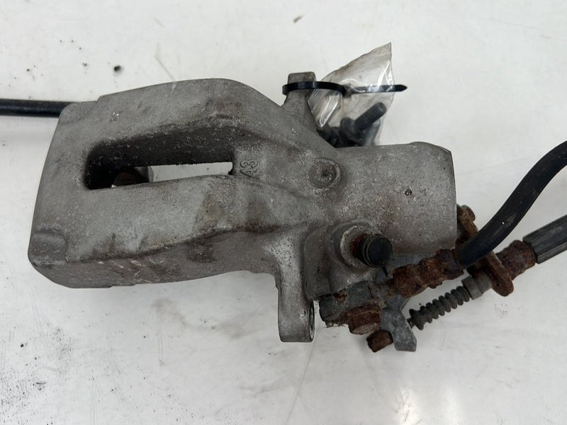 1996-2003 Audi S8 D2 A8 Lucas Rear Brake Caliper w/ Pads & Bolts Pair OE #6371EM