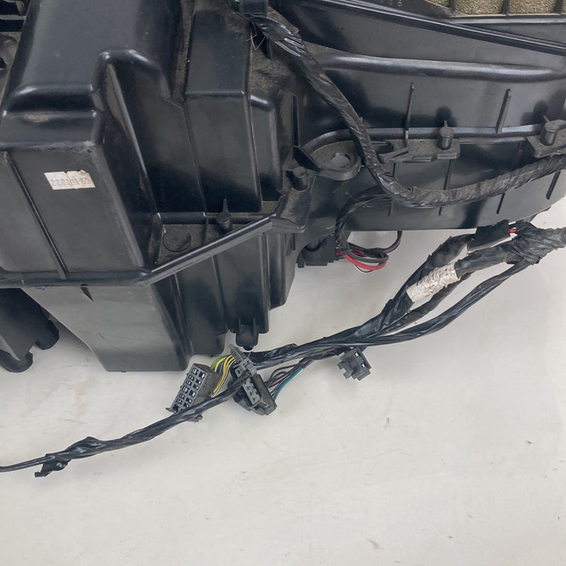 2007-2014 Chevrolet Silverado GMT900 HVAC Box Heater Core 25877793 OEM #5333M