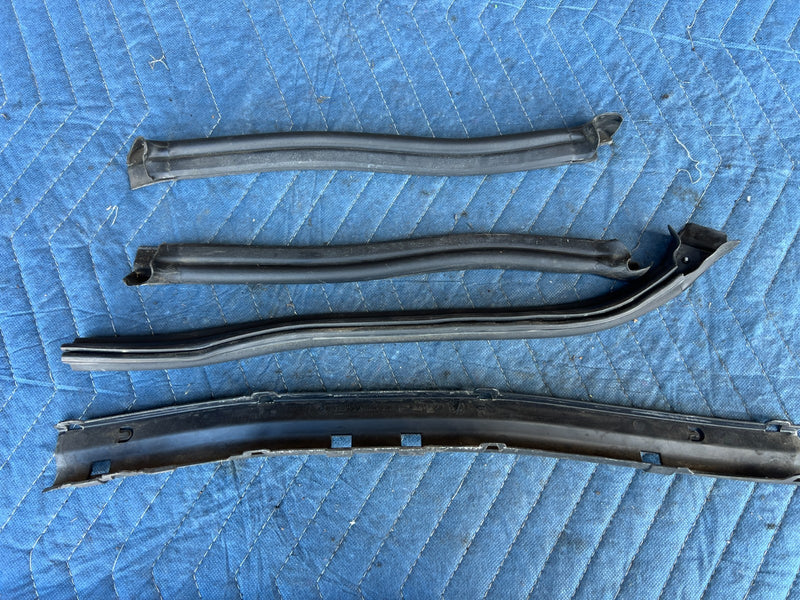 2000-2005 BMW 330xi 325xi E46 Upper Engine Cable Guide Cowl Seal Set OEM #4785EM