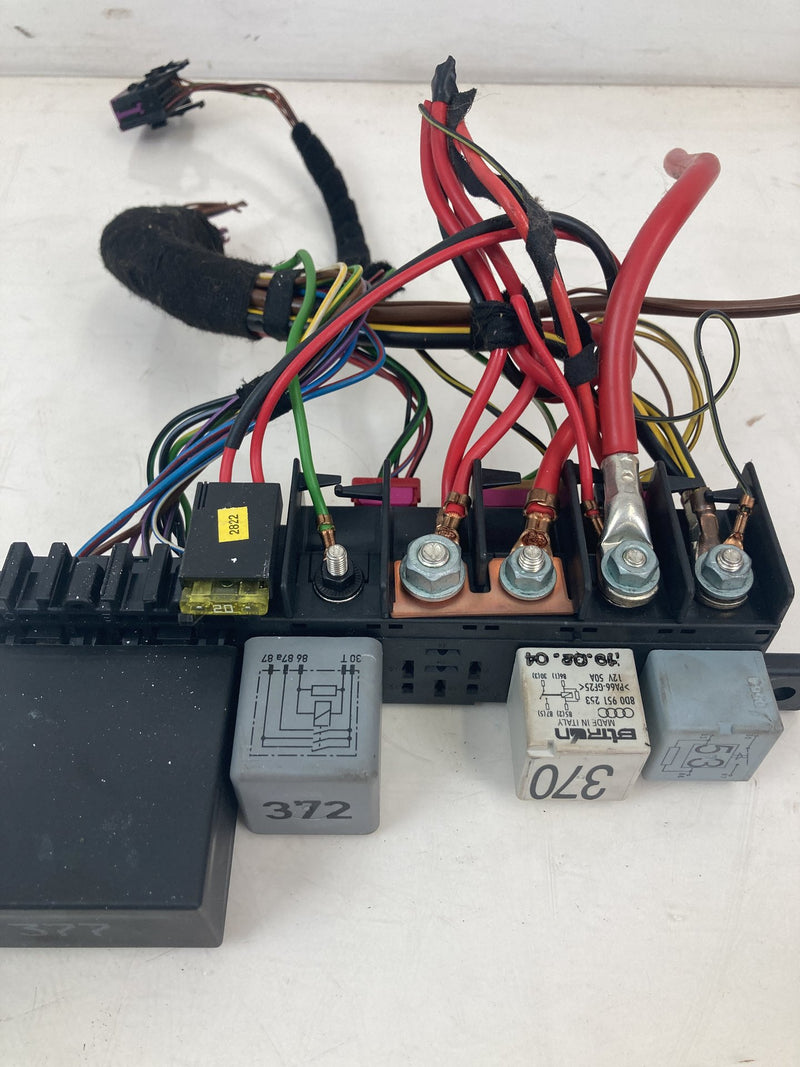 2001-2005 Volkswagen Passat Fuse Relay Bracket #5529M