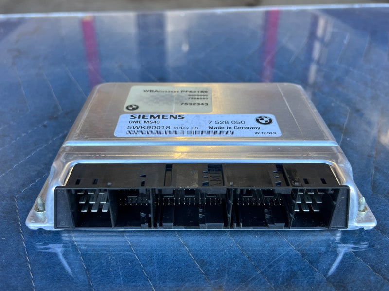 2002-2005 BMW 330xi 325xi E46 Engine Control Unit Module ECU 7528050 OEM #4757EM