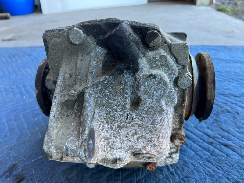 2000-2005 BMW 330xi 325xi E46 Rear Differential 3.23 Manual Trans OEM #4842EM