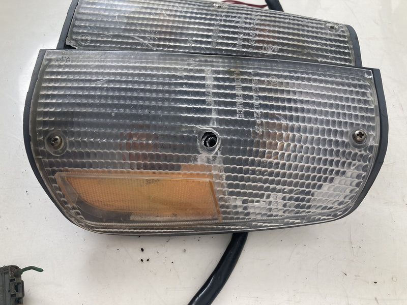 1981-1985 Volvo 240 245 Headlamp Set Grille Front Assembly OEM