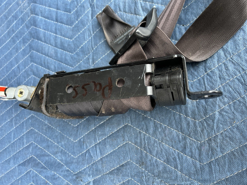 1993-1997 Volvo 850 850R V70 Passenger Front Right Seat Belt Retractor OE #4497E