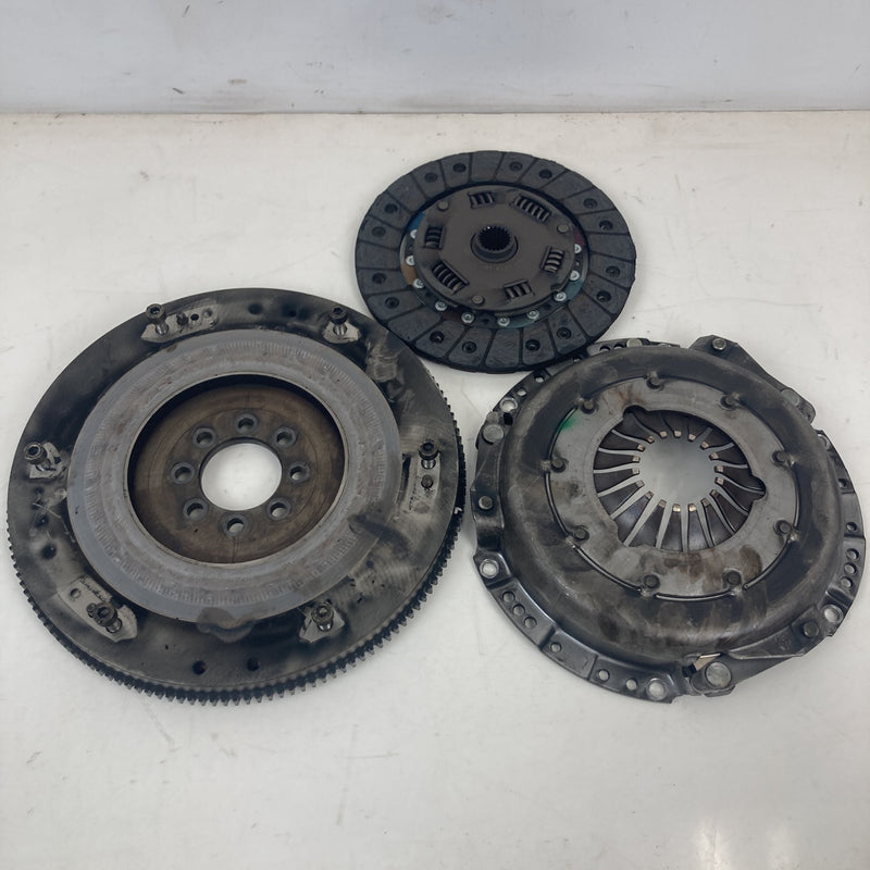1981-1985 Volvo 240 245 Manual Clutch Assembly 322007516 OEM