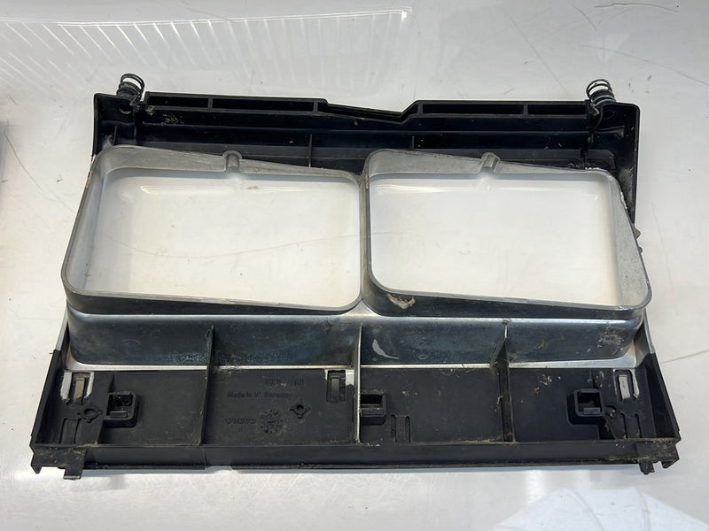 1975-1980 Volvo 244 240 Quad Headlight Set w/ Coffin Grille & Trim OEM #5294EM