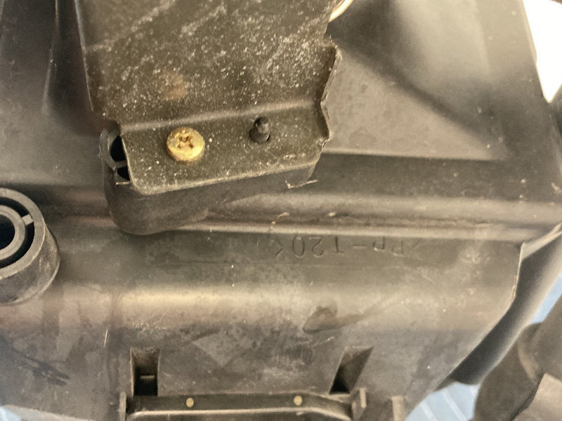 2000 Toyota Sienna L10 - Unknown PN: 87030-08040