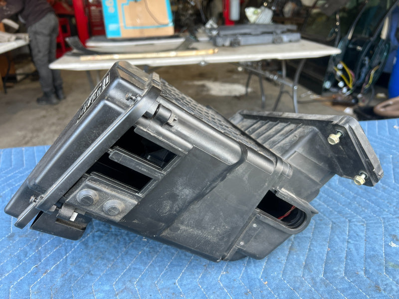 1996-2003 Mercedes W210 E320 Engine Bay Cable Fuse Box Housing Cover OEM #4703EM
