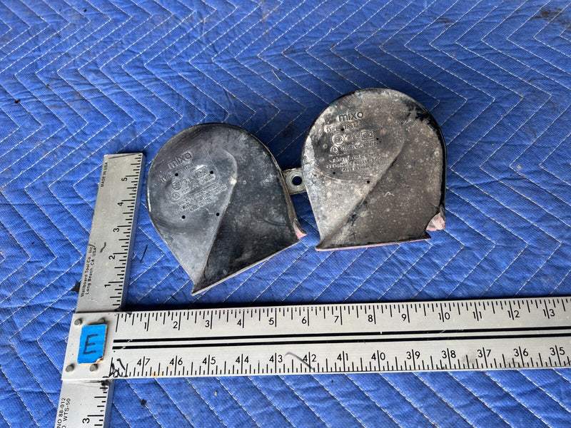 1983-1985 Porsche 944 Mixo Type TR129 High & Low Pitch Horn Pair OEM #1836EM