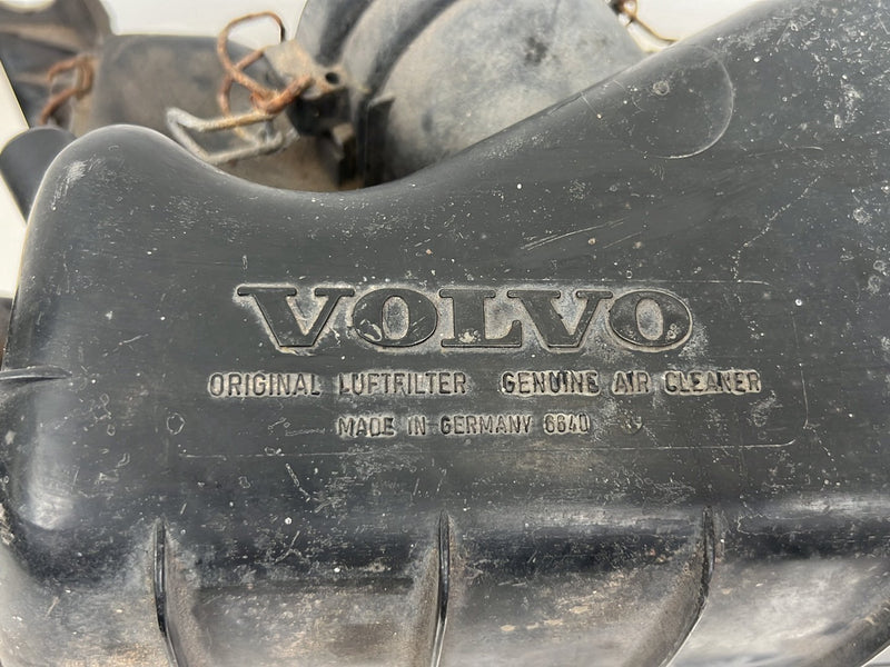 1990-1992 Volvo 740 745 940 Air Filter Cleaner Housing Box 3547102 OEM #5883EM