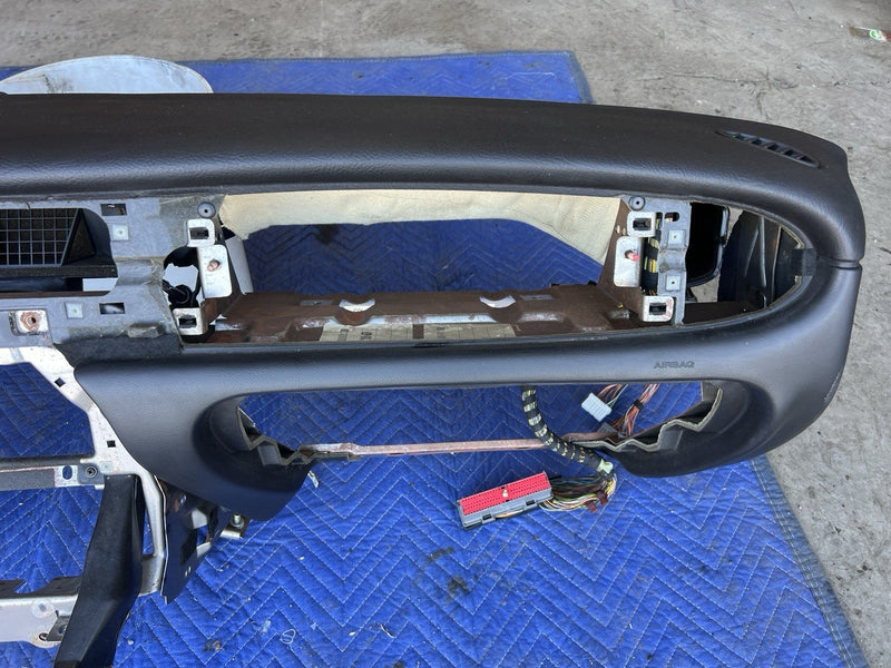 1998-2003 Jaguar XJR XJ8 X308 Dashboard Dash Board Assembly Black OEM #4670E