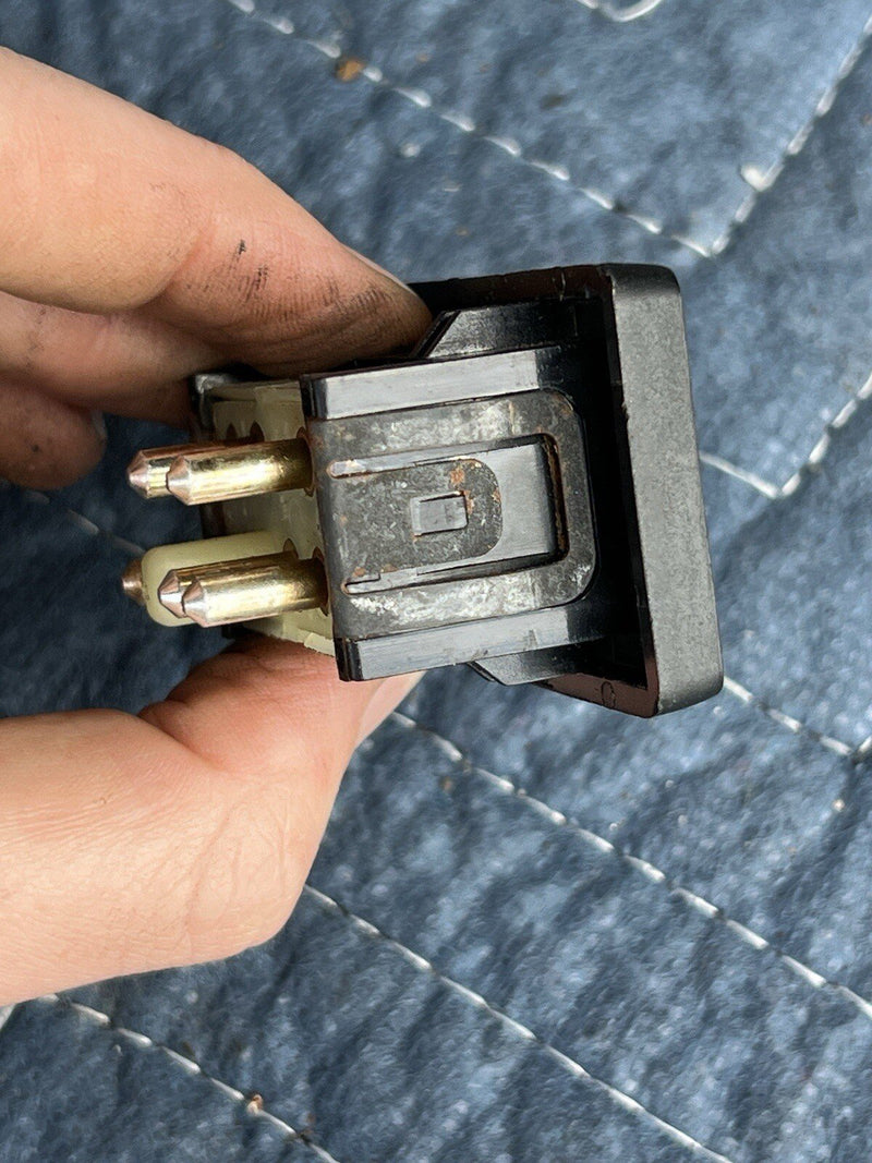 1986-1993 Volvo 240 244 245 Rear Power Window Switch 1347043 OEM #3676E
