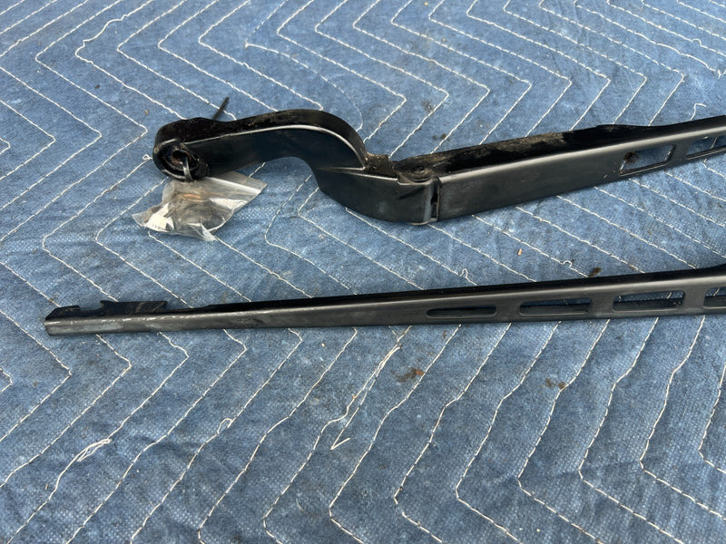 2005-2011 Audi A6 Left + Right Windshield Wiper Arm Pair 4F1 955 407 B OEM #48ZJ