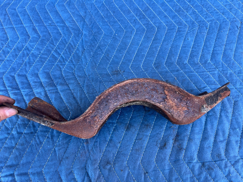 1986-1993 Volvo 240 244 Sedan Center Carrier Driveshaft Bracket Brace OE #4283EM