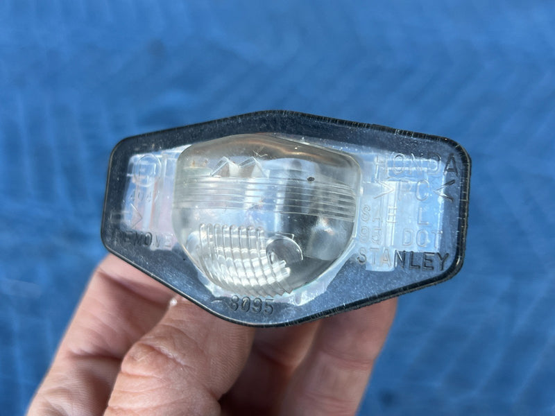 1998-2002 Honda Accord Rear Trunk License Plate Light Assembly 8095 #1991CN