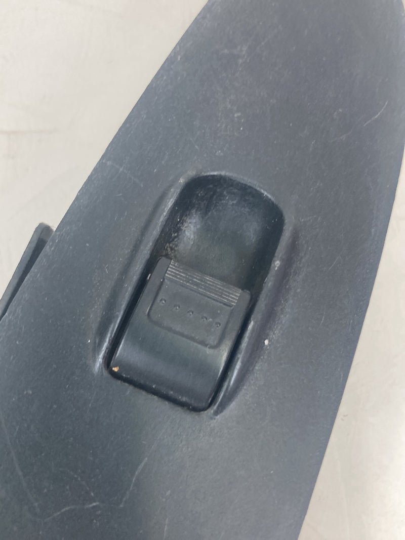 2002-2004 Honda CR-V RD2 Power Window Switch Rear Left OEM #5107M