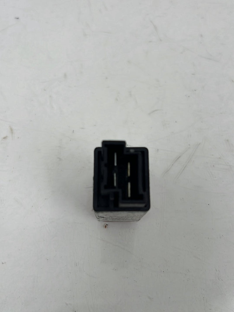1990-1992 Volvo 740 745 940 12V ABS Brake Relay 1363569 OEM #5919EM