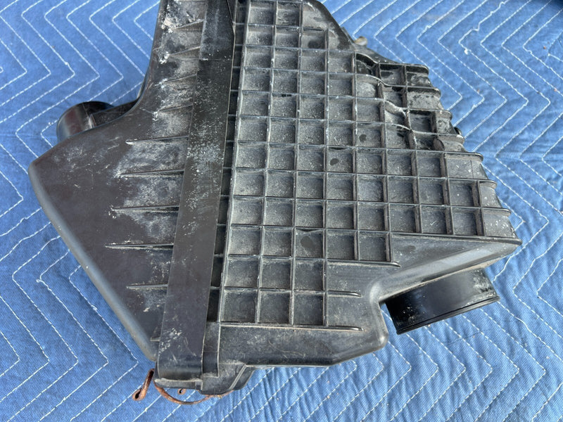 2010-2013 Suzuki SX4 Hatchback Air Intake Filter Housing Box 541-A02 OEM #1332CN