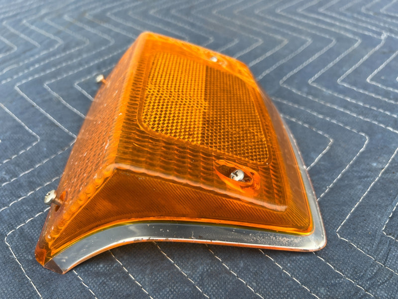 1967-1974 Volvo 140 142 144 145 Driver Left Turn Signal Lens Amber OEM #4870EM