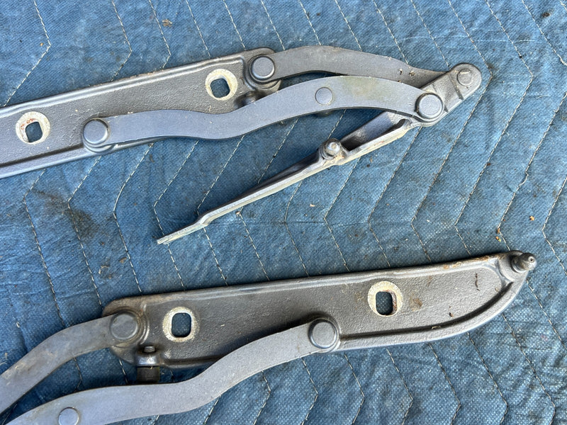 2000-2005 BMW 330xi 325xi E46 Left & Right Hood Hinge Pair Bonnet OEM #4783EM