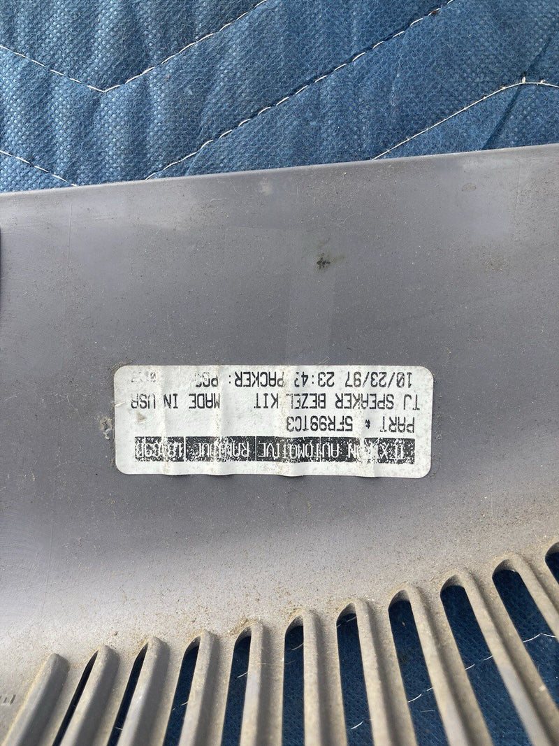 1997-2002 Jeep Wrangler TJ Left Side Speaker Cover Dash Driver OEM #3228M