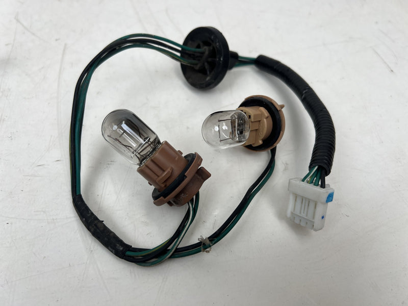 2008-2010 Nissan Rogue Rear Tail Light Socket Wiring Harness Pair OEM #6804EM