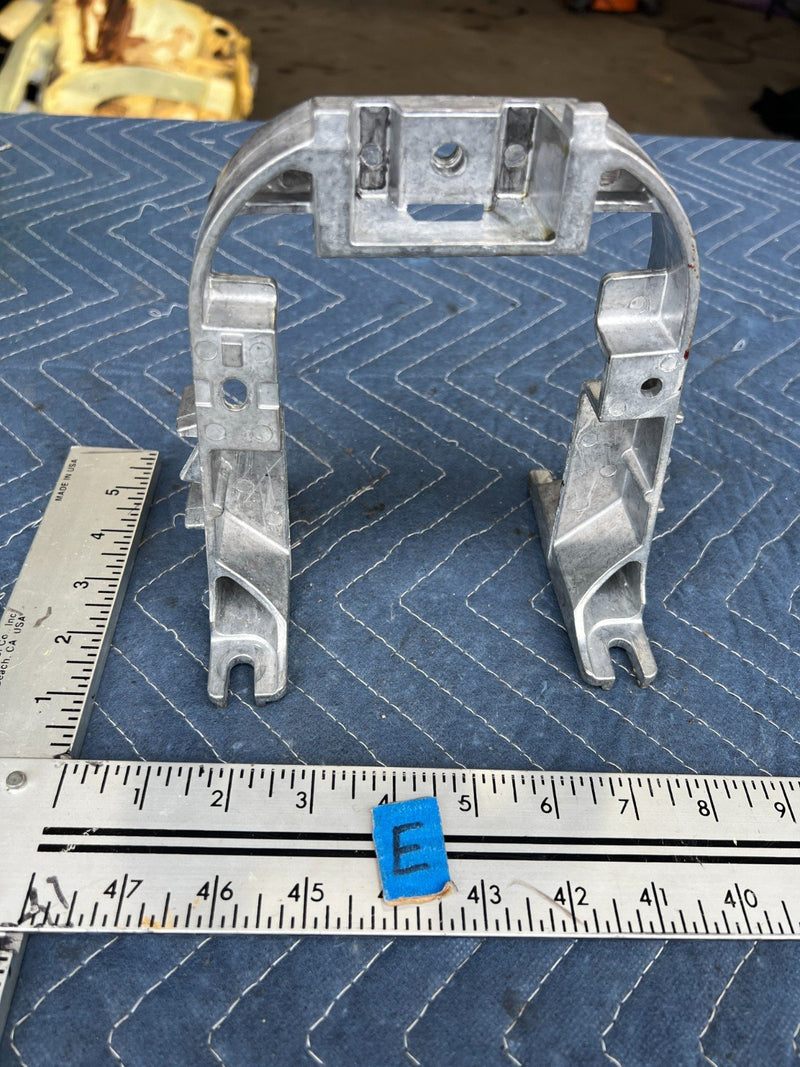 2005-2011 Audi A6 Center Console Arm Rest Support Bracket 4F0864283 OEM #3405EM